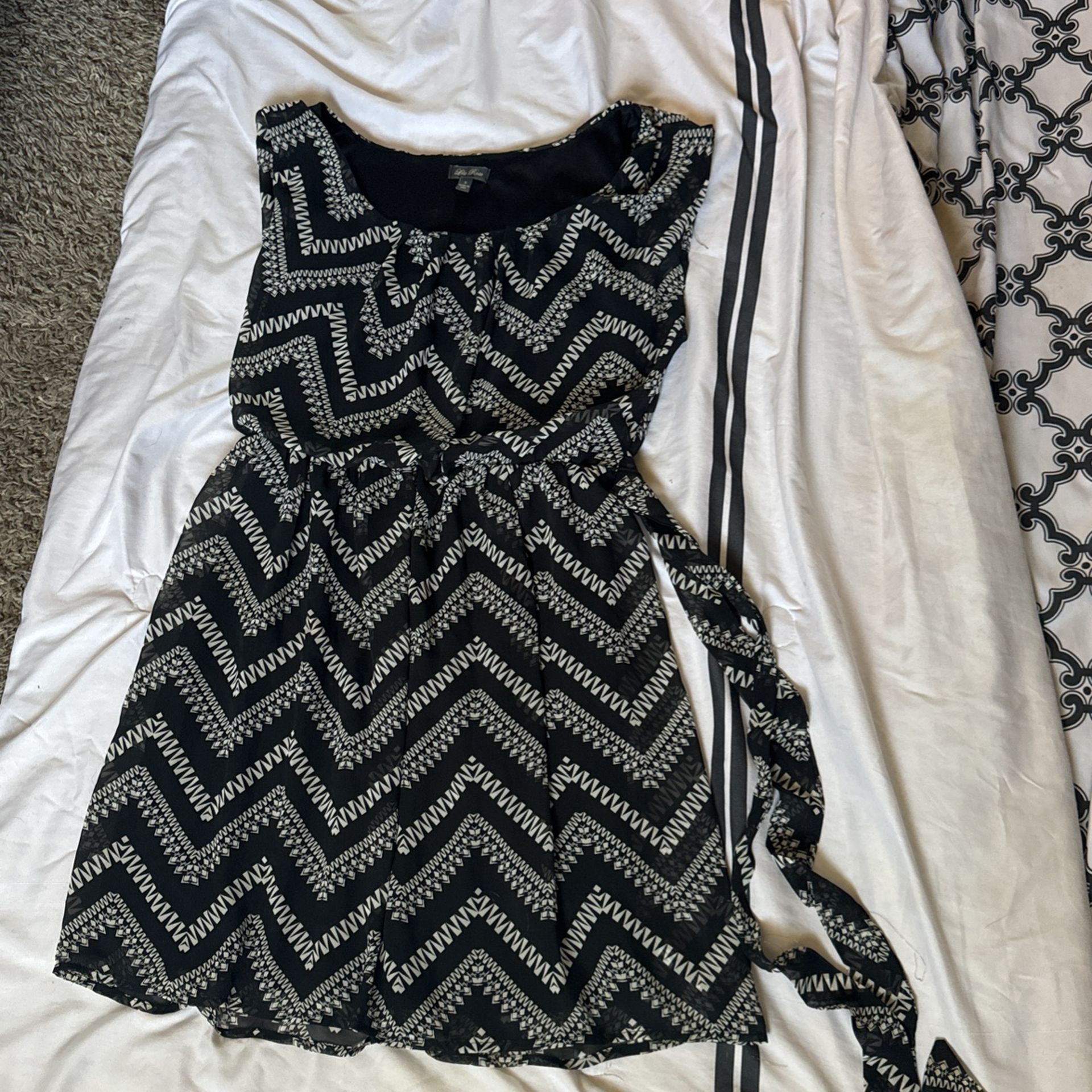 Business casual black-and-white dress