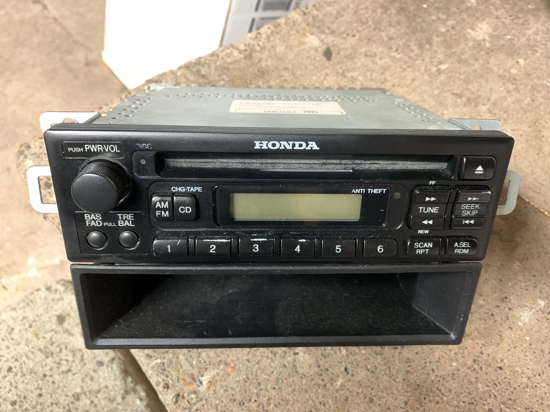 98-02 Honda Accord Radio