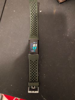 Fitbit Charge 6 + Charger - Green Sport Band (Scratched Screen / Works Perfectly)