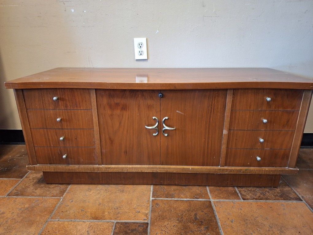 Lane Cedar Chest