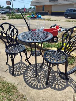 Beautiful patio furniture by CHAIR KING HIGHER QUALITY FURNITURE DE FIERRO PARA su Jardin