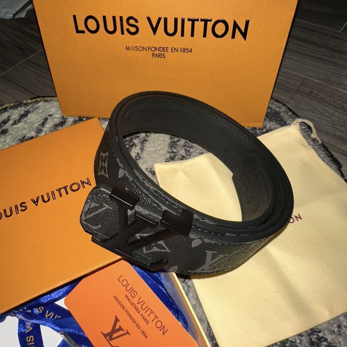 Louis Vuitton Men’s Black Belt (Size 32-38)