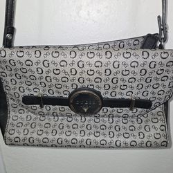 Guess Purse Great Condition $8.00