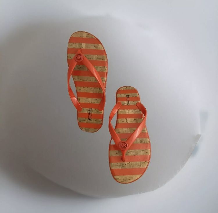 Michael Kors Flip Flop cork pattern sandals Sz 8