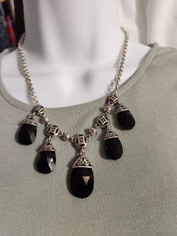 Brighton necklace, pretty black stones **