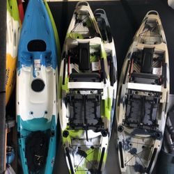 New Single Fishing Pedal Drive Kayaks With Built In Wheel, Paddle & Backrest 