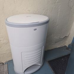 Diaper Garbage Pail