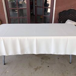 Tablecloths For Sale / Manteles De Venta