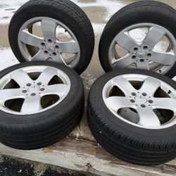 Mercedes Wheels & Tires 17”