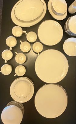 Vintage Noritake Ivory China Lorelei 7541 Japan Dinnerware Set w/ Serving Pieces