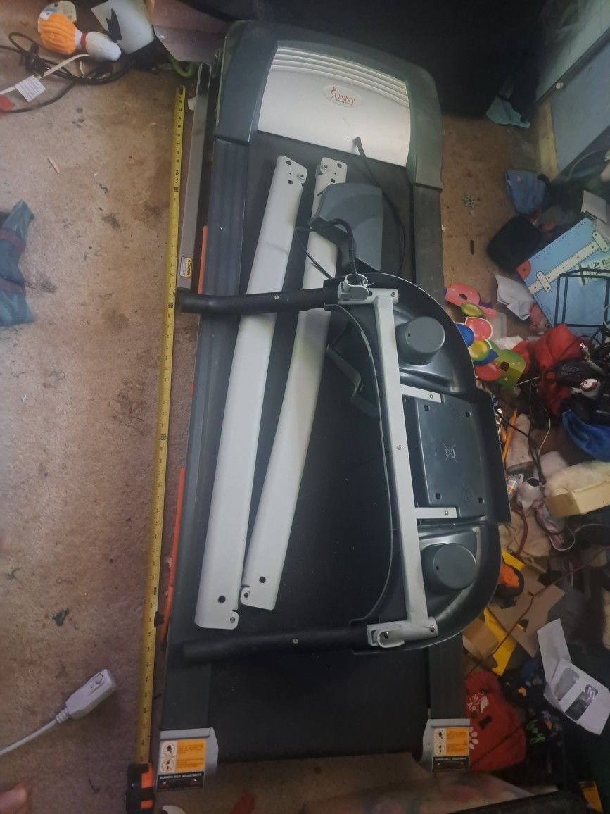 Sunny Health And Fitness Treadmill