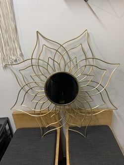 Accent Mirror Piece
