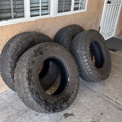 T285/70 R17