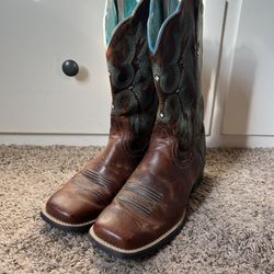 brown cowgirl boots