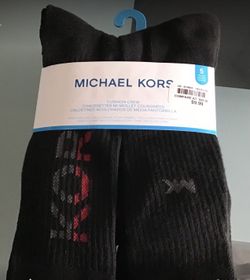 NEW~MEN’S~MICHAEL KORS~ Cushion Crew Socks~5 pairs of black~One size~NEW IN PACKAGE