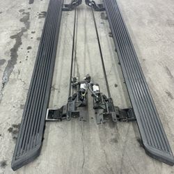 2023 GMC Sierra Automatic Side Steps Left And Right 