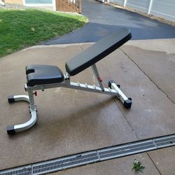 Adjustable Weight Lifting Bench
