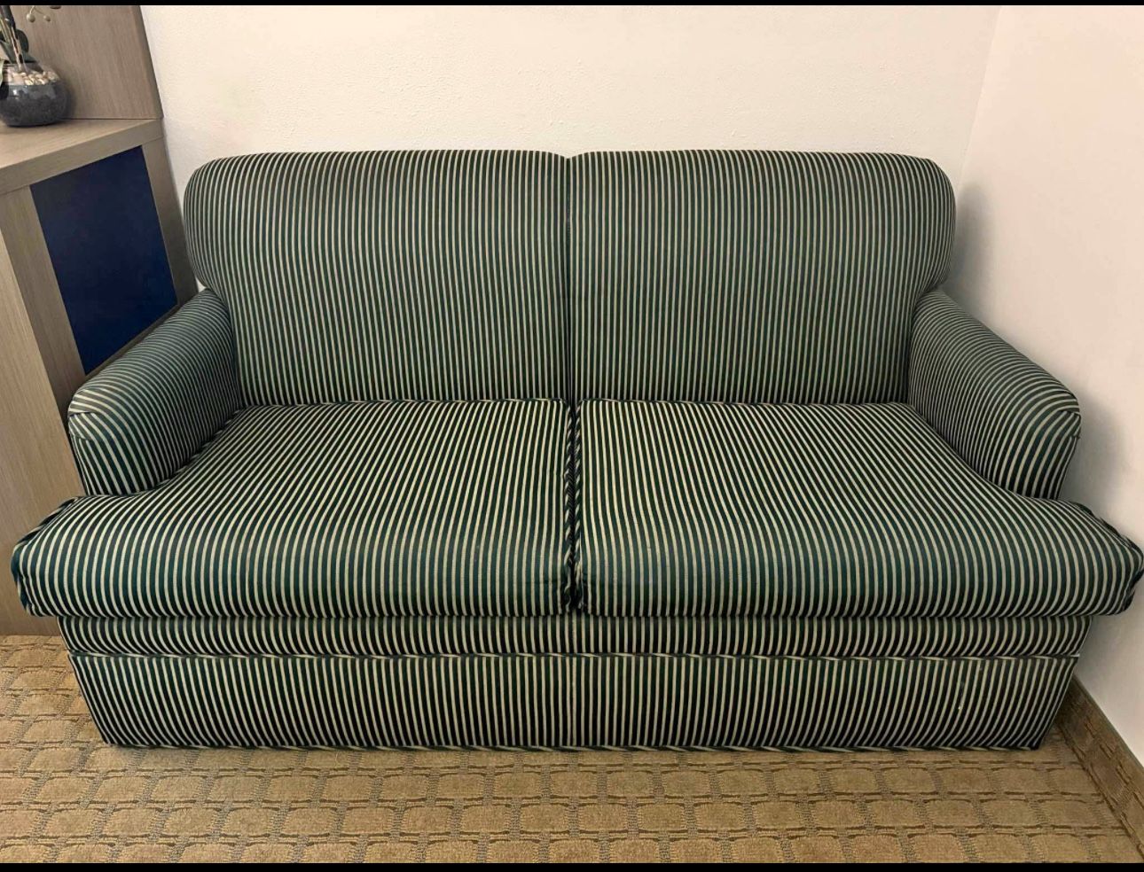 Sleeping Sofa 🛋️ Recliner Sofa.