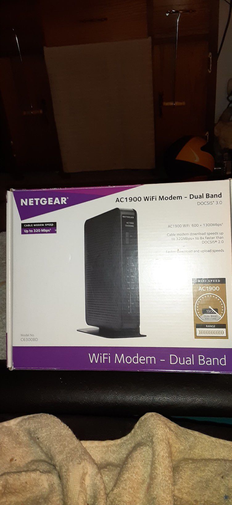 NETGEAR AC1900 MODEM AND ROUTER IN ONE