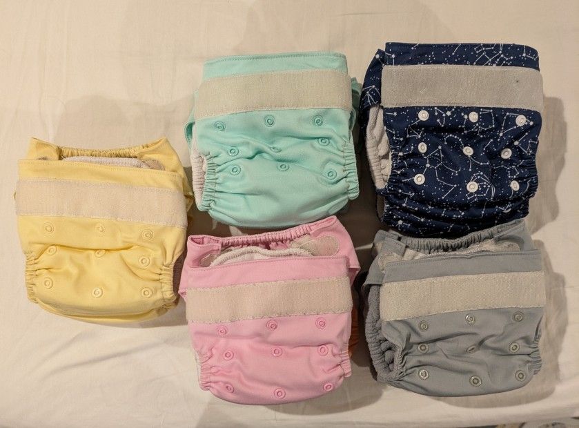 10 Nicki's
Diapers Utimate Hook & Loop All-In-Two Diaper
