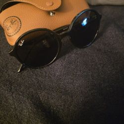 One Guy And Lady Raybans So Both For 200 