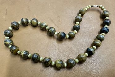 NEW!! 15” Tiger Eye Necklace