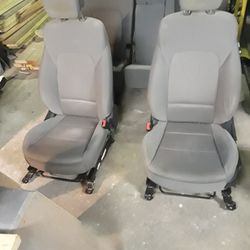 Power Lumbar Seats Front And Rear With Pull Down Console For Drinks
