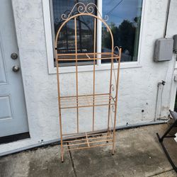 Metal Decorative Shelving Unit