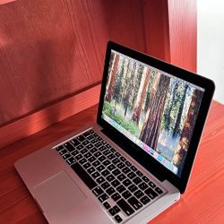 13” MacBook 256GB SSD 8GB RAM i5 macOS 15.1 Sequoia $140