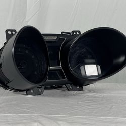 OEM 2012-2015 Hyundai Veloster Instrument Cluster Speedometer 94011-2V331