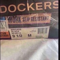 Dockers shoes size 9.5  slip resistant NEW 