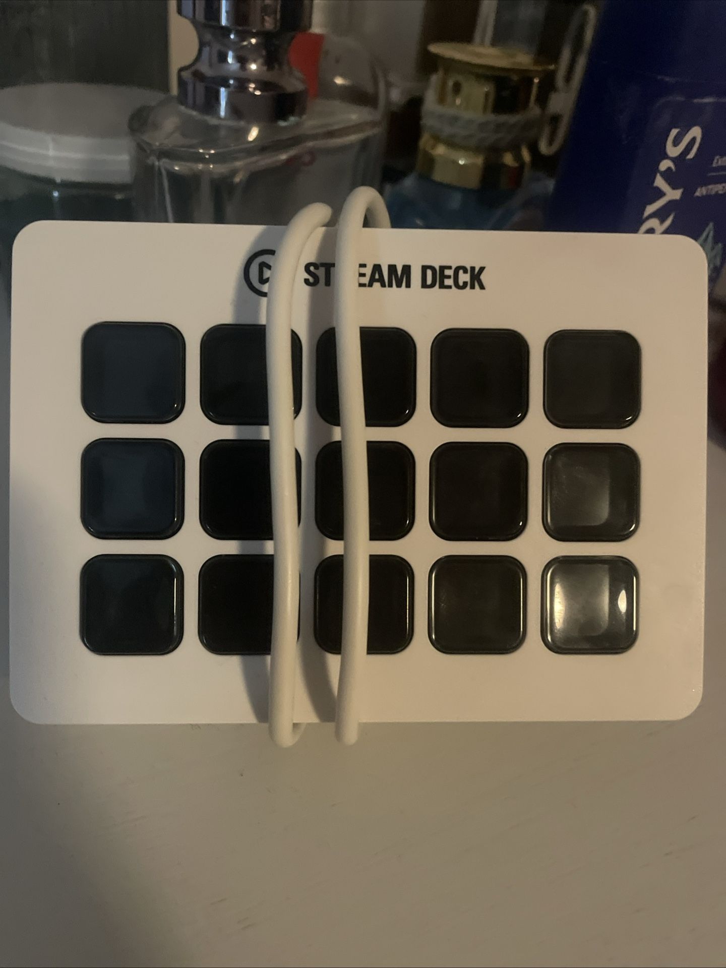 Elgato Stream Deck- White, 15 Macro Keys- USB