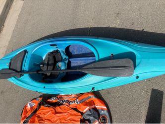 Lifetime Payette 98 Sit-In Kayak (with paddle)