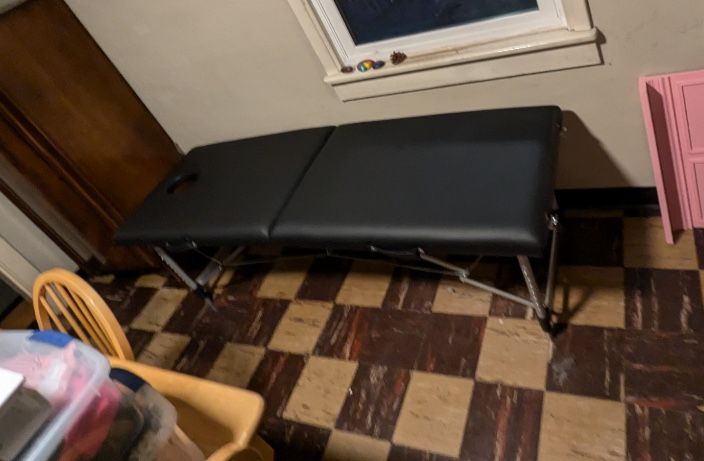 Massage/tattoo Table