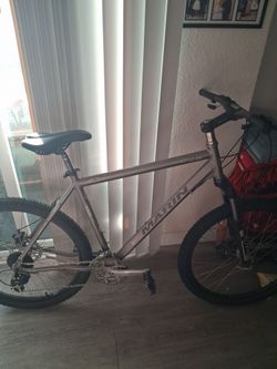 MEN'S MOUNTAIN BIKE