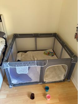 Grey baby playpen broken zipper