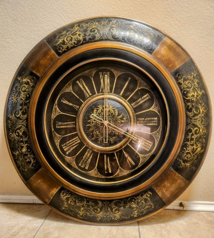 Large Ornate Wall Clock – Vintage Style