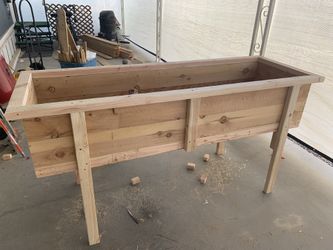 Nice 6’x 2’x 12” Raised Cedar Planter With Legs 30” Tall