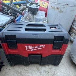 Milwaukee Vacuum 
