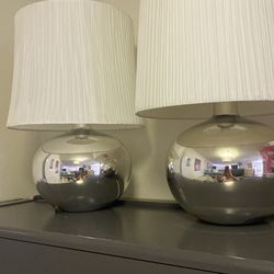 2 Lamps 