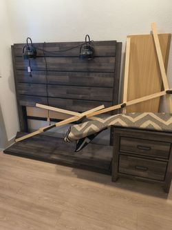 Queen bed set