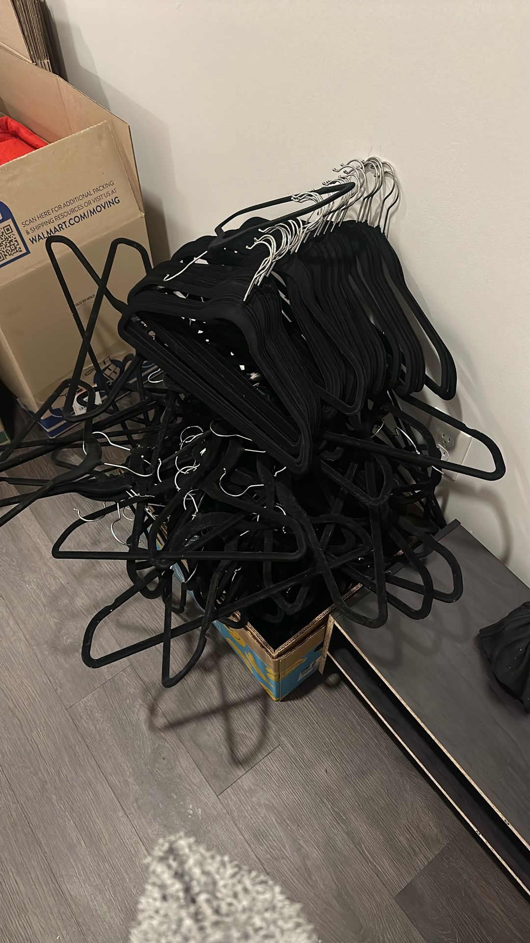 Box Of Over 100 Velvet Hangers, Regular And Pants