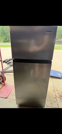 Magic Chef Stainless Steel Top Freezer Refrigerator Compact, Clean Interior