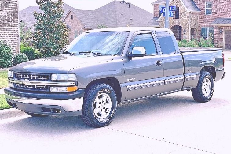ֆ12OO 4WD CHEVY SILVERADO 4WD