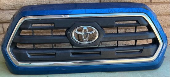 2016-2023 Toyota Tacoma Front Bumper Radiator Grille OEM