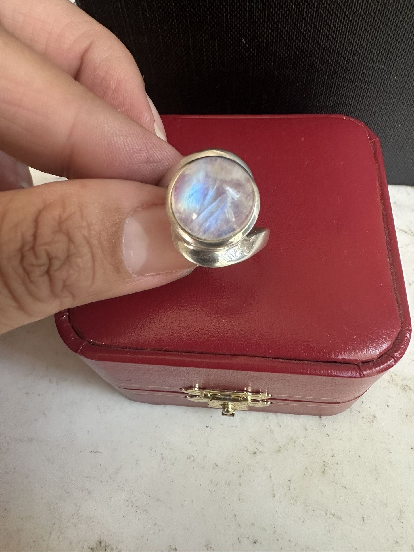 925 Sterling Silver , Genuine Moonstone Ring , Size 10, Gorgeous!! Marked MR.T 925
