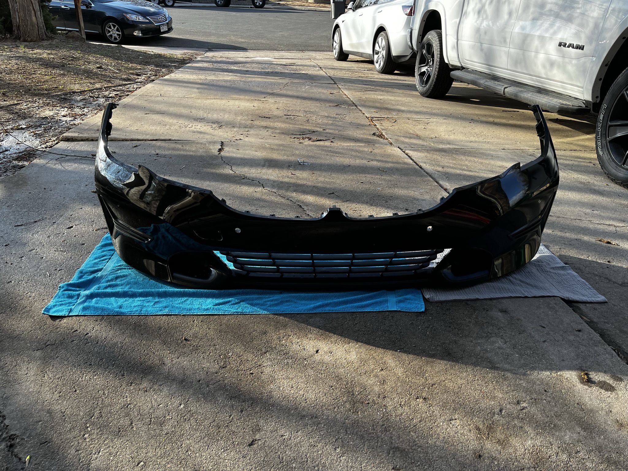 G20 BMW 330i Front Bumper Cover