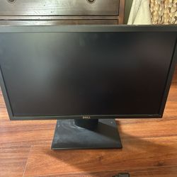 23” Dell Monitor with Mac & PC cord 