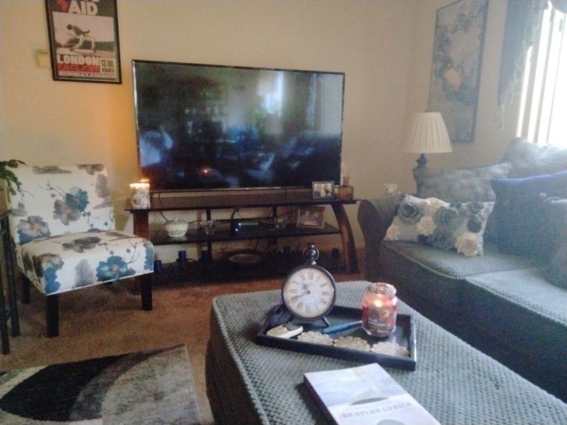 65 Inch TV Stand