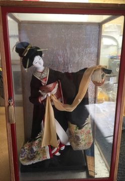 Antique Japanese Geisha Doll in glass case